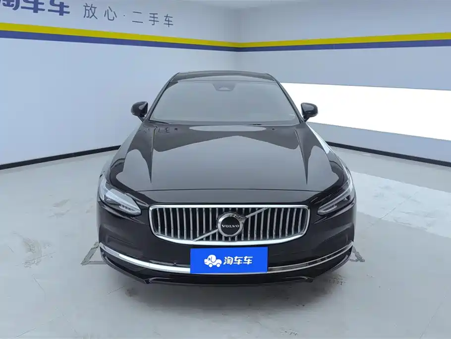 Volvo S90 2024 B5 Luxury