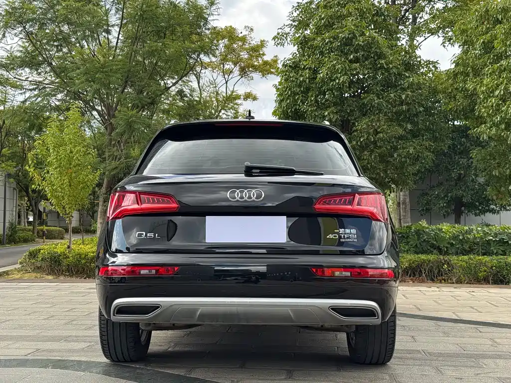 Audi Q5L — миниатюра 7