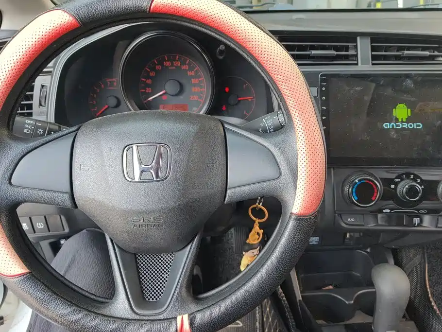 Honda Fit — миниатюра 12