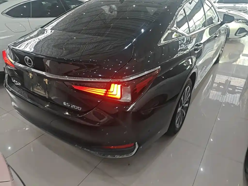 Lexus ES — миниатюра 8