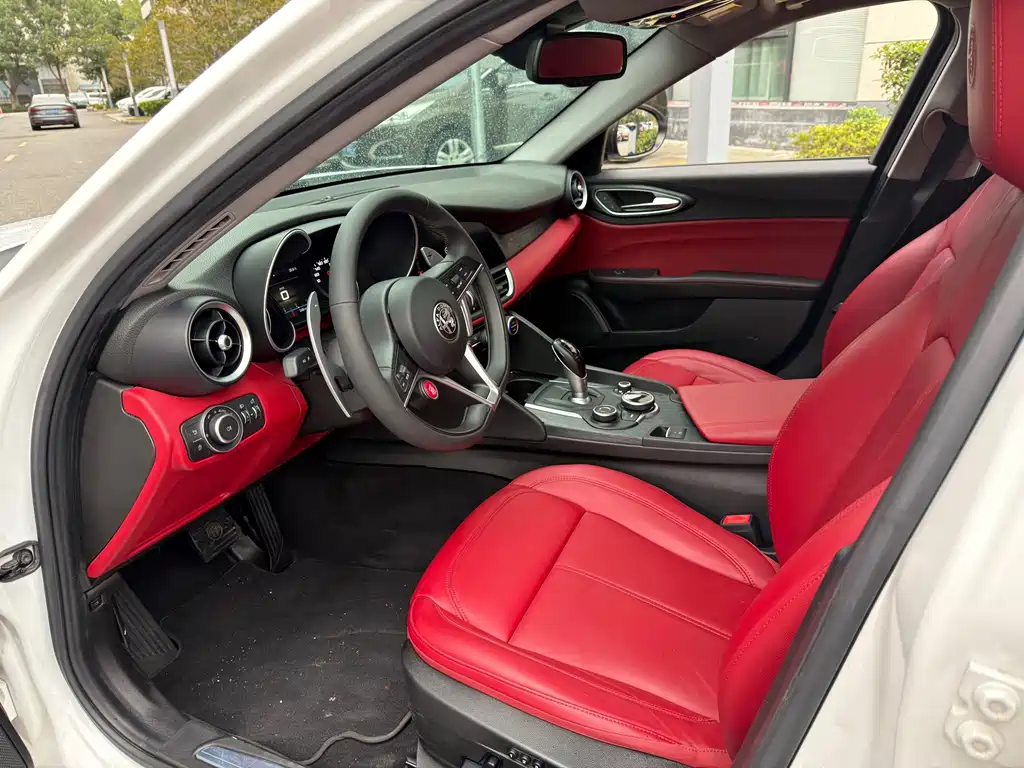 Alfa Romeo Giulia — миниатюра 6