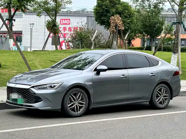 2022 BYD Qin