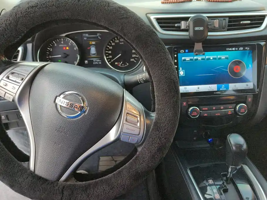 Nissan X-Trail — миниатюра 12