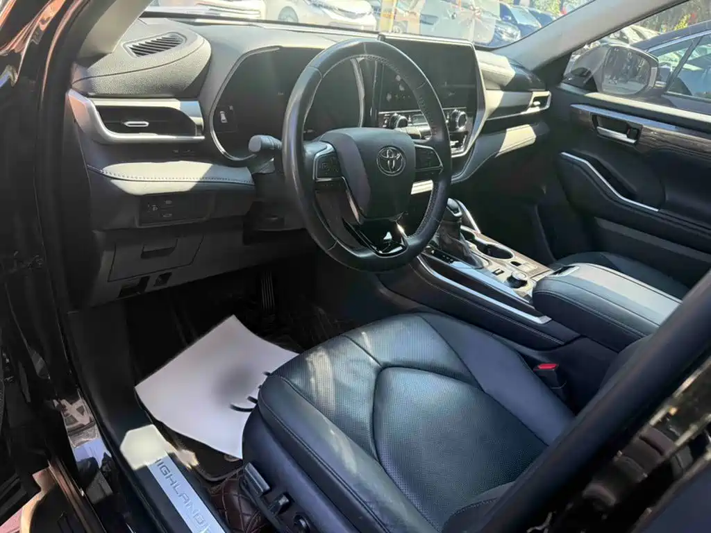 Toyota Highlander — миниатюра 22