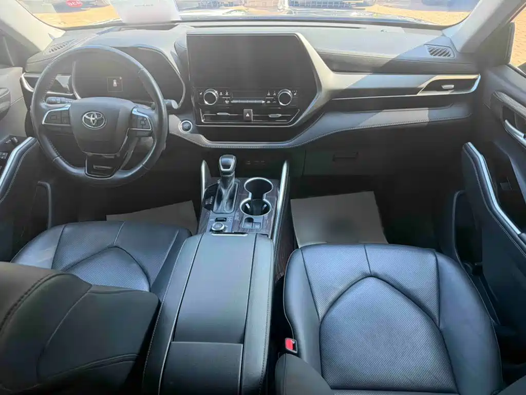 Toyota Highlander — миниатюра 17