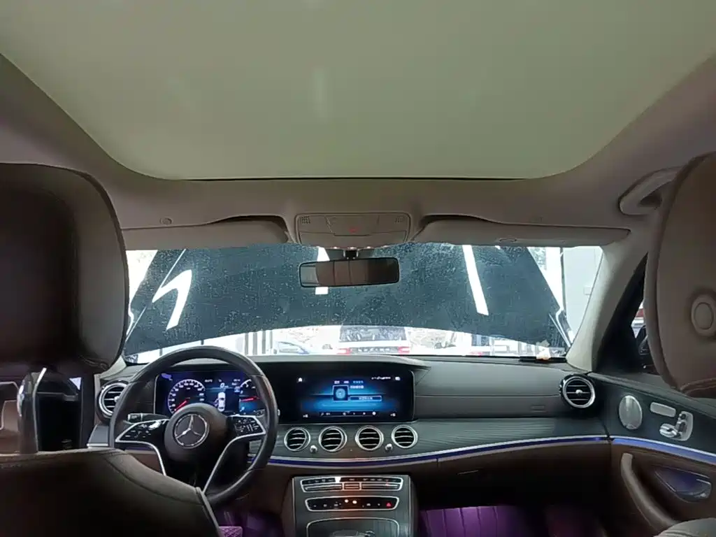 Mercedes-Benz E-Class — миниатюра 18