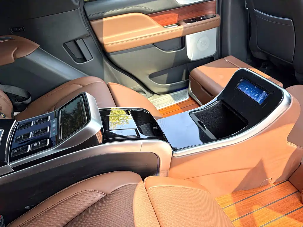 Lincoln Navigator — миниатюра 19