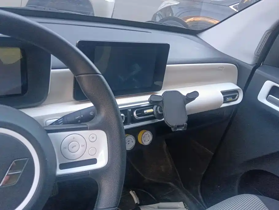 Wuling MINIEV — миниатюра 13