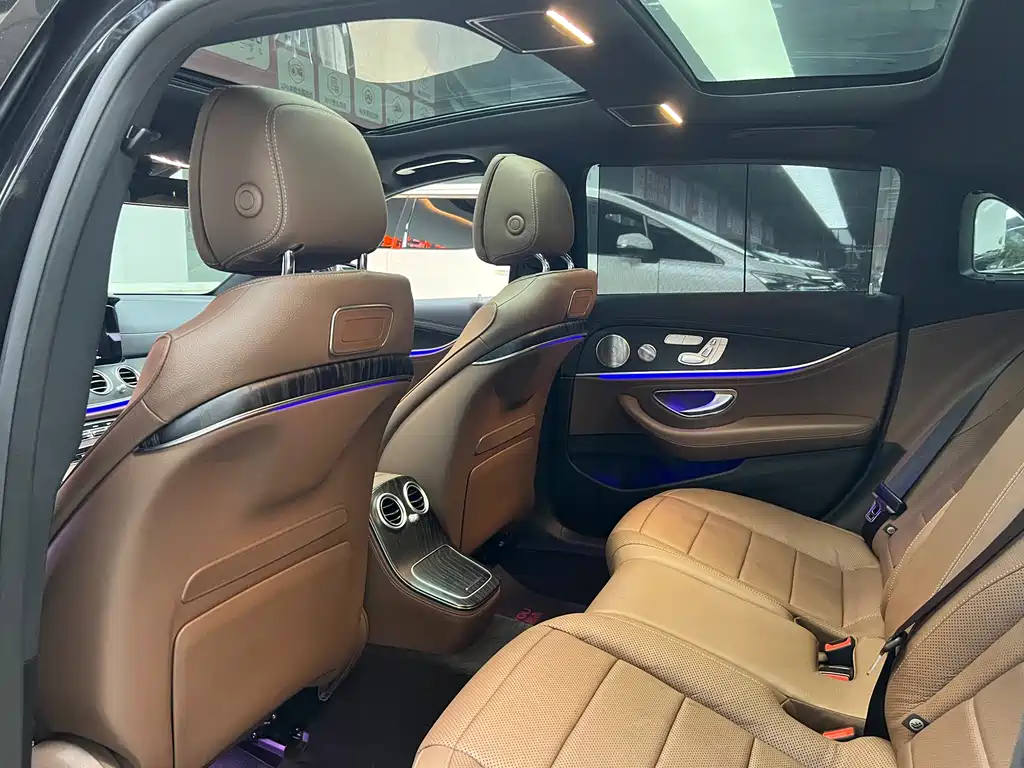 MERCEDES-BENZ E CLASS