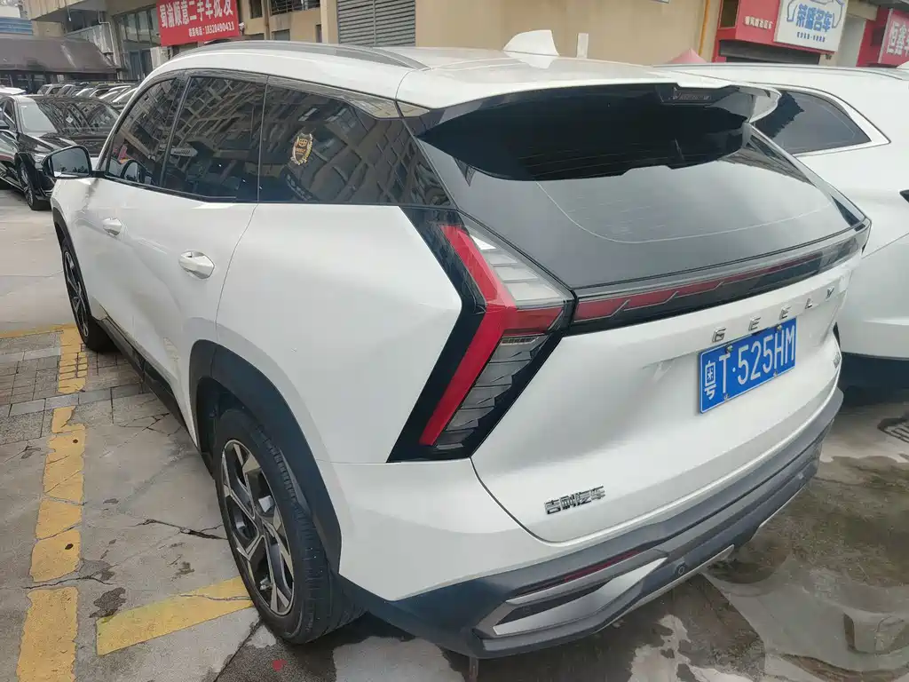 Geely Boyue L — миниатюра 15