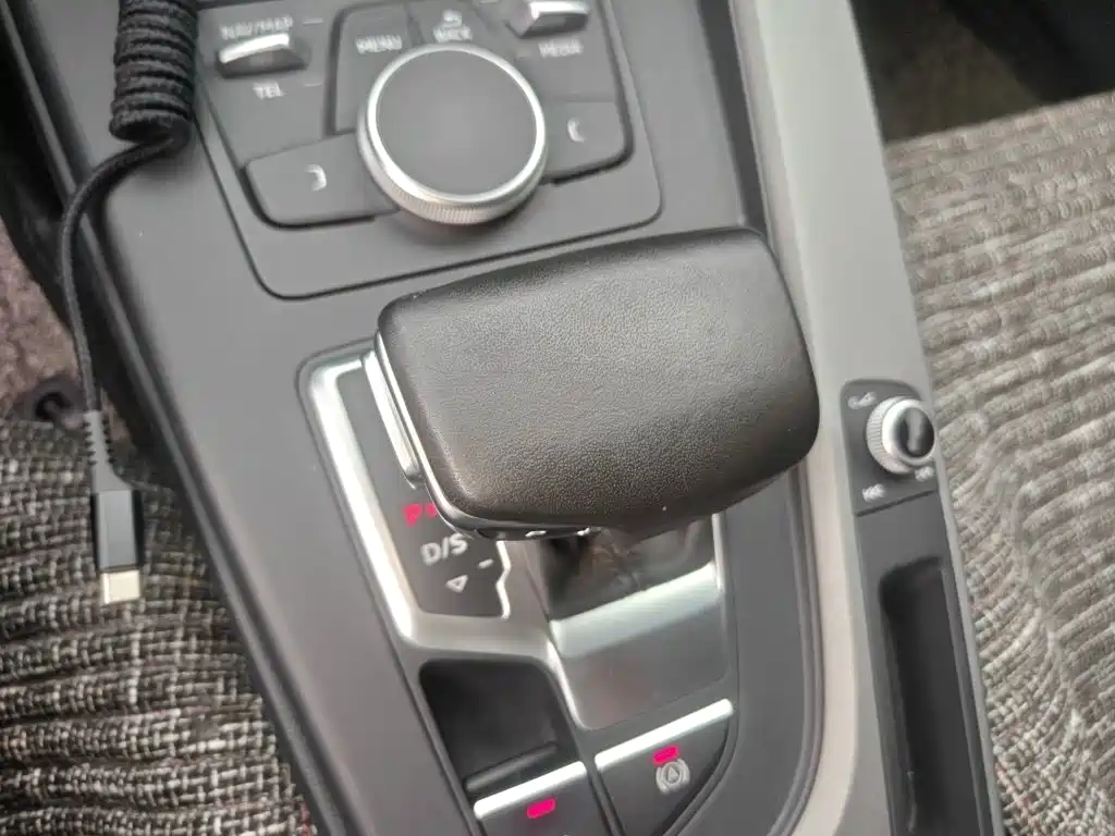 Audi A4L — миниатюра 7