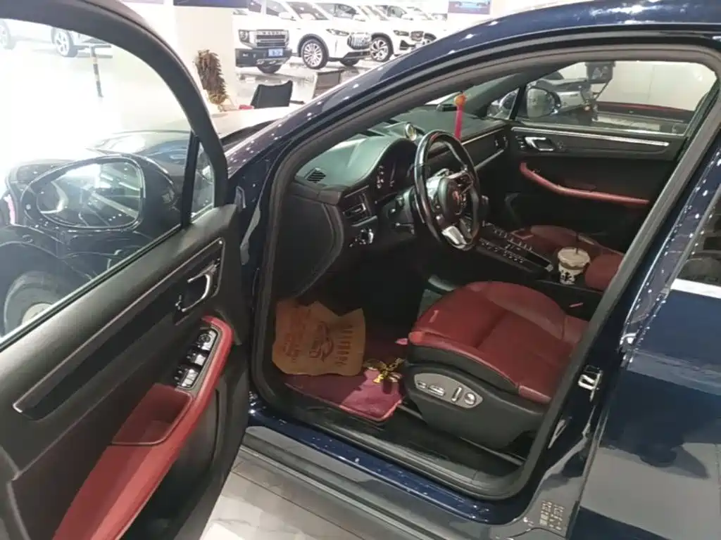 Porsche Macan — миниатюра 16