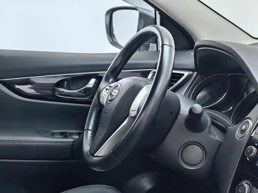 Nissan Qashqai — миниатюра 22