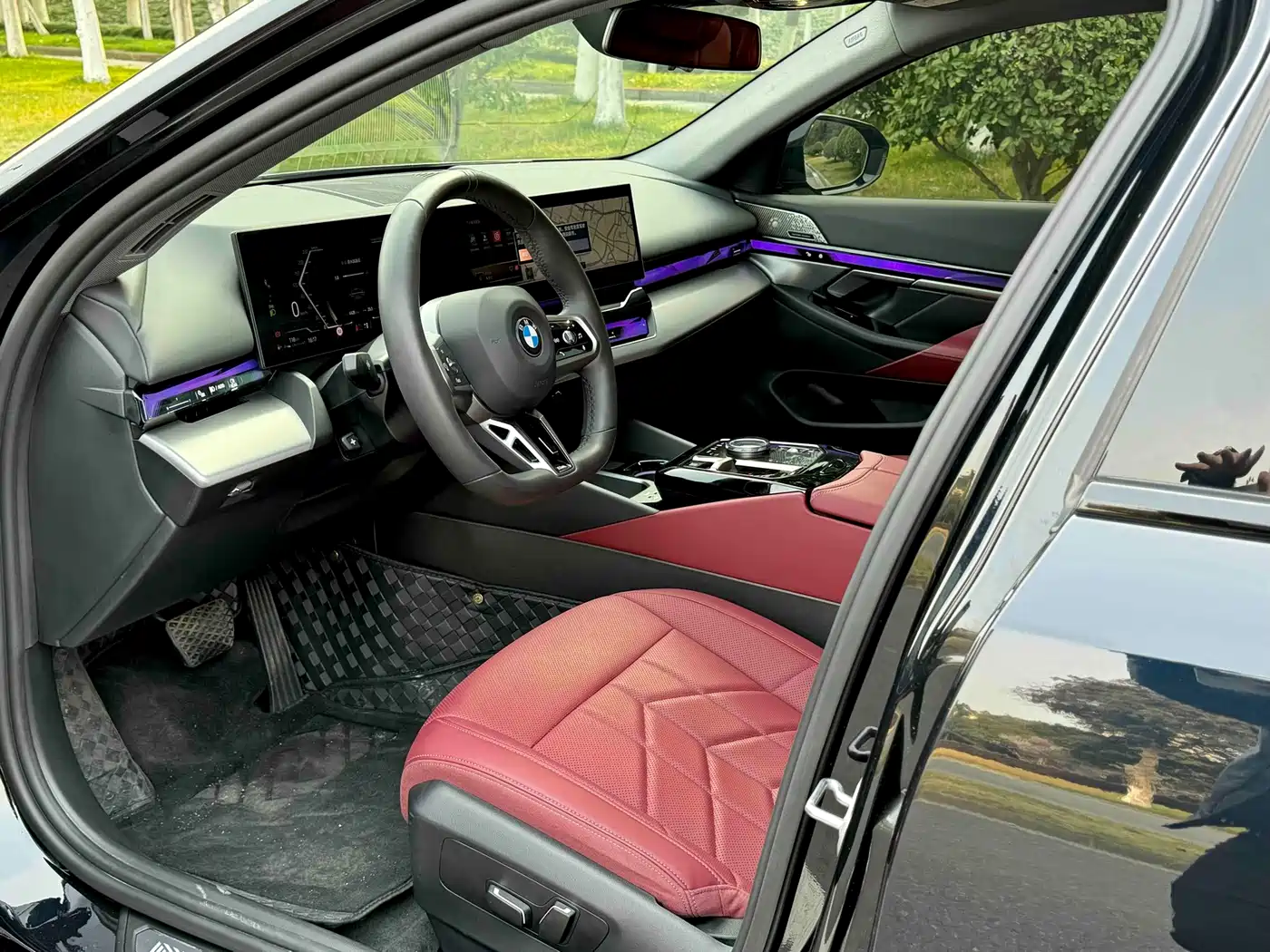 BMW 5 series 2025 Черный из Китая