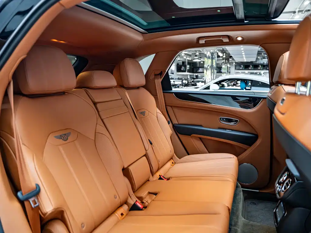 Bentley Bentayga — миниатюра 13
