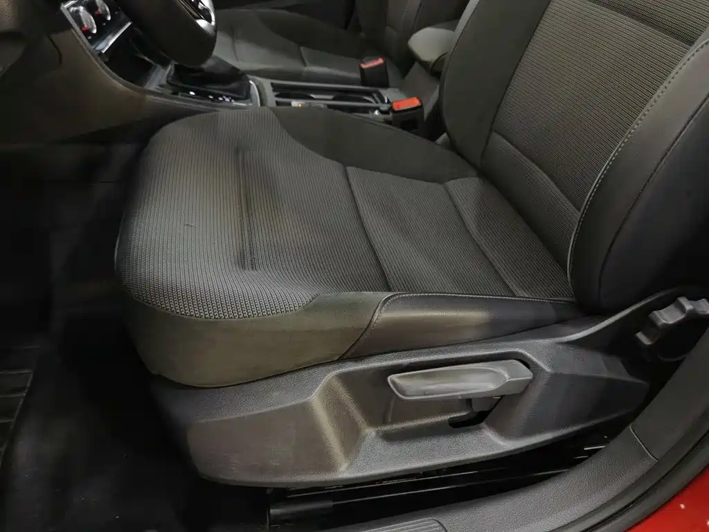 Volkswagen Golf — миниатюра 20