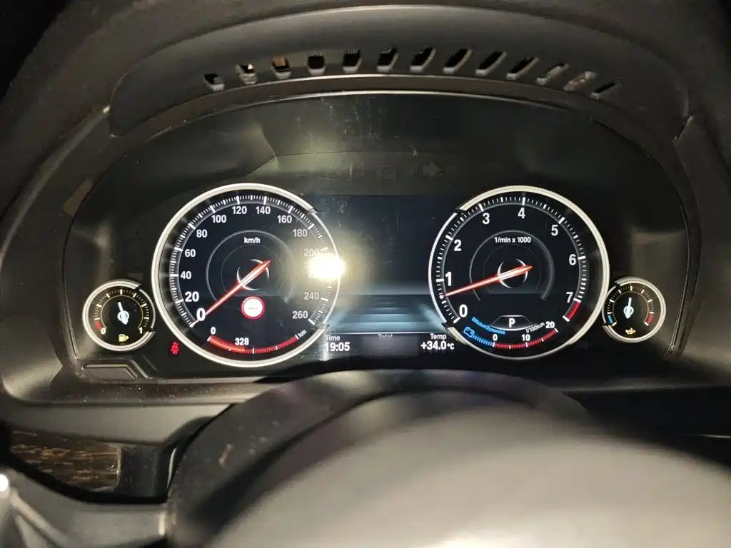 BMW X5 (Import) — миниатюра 4