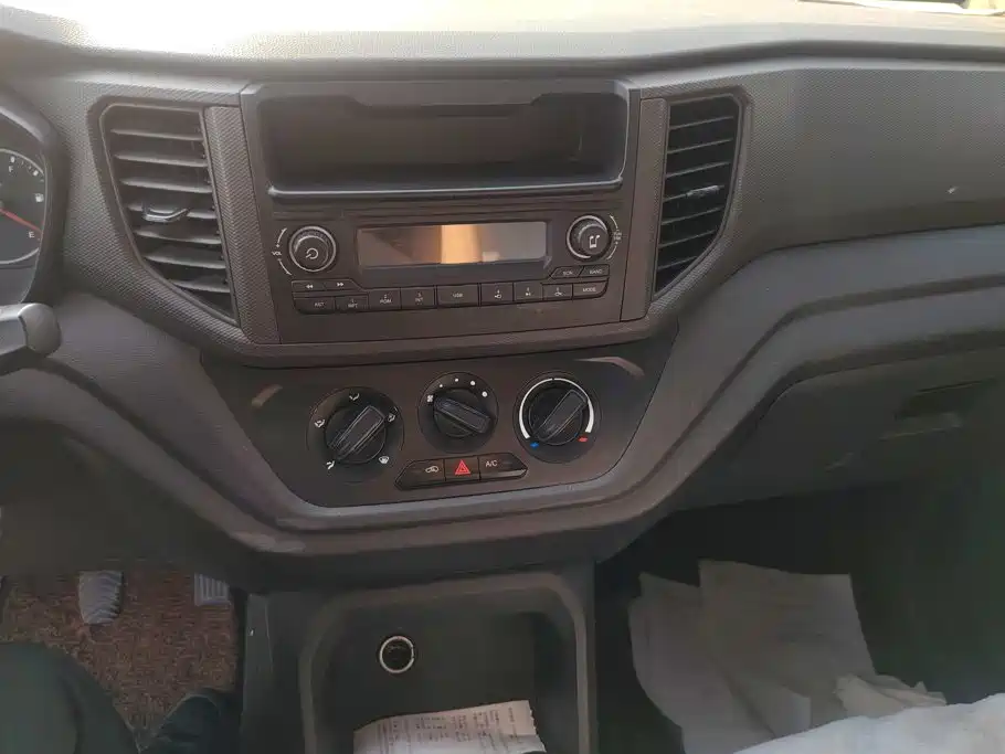 Wuling Hongguang V — миниатюра 13