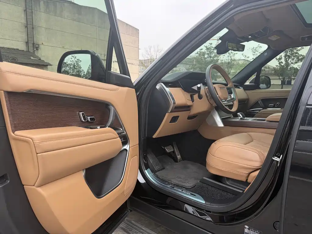 Land Rover Range Rover — миниатюра 4