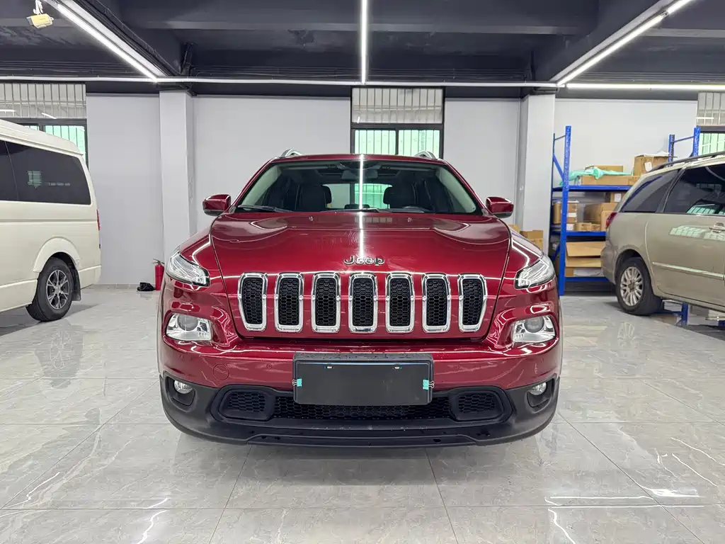 Jeep Cherokee — миниатюра 2
