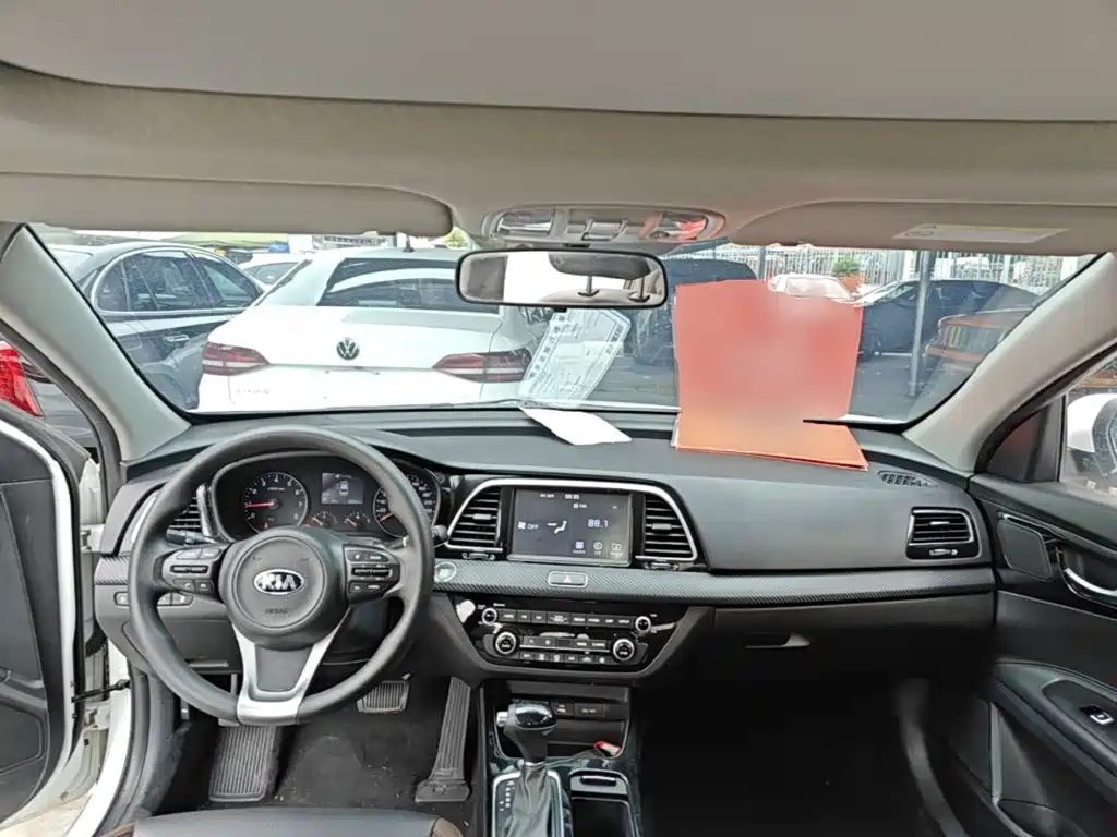 Kia K4 — миниатюра 10