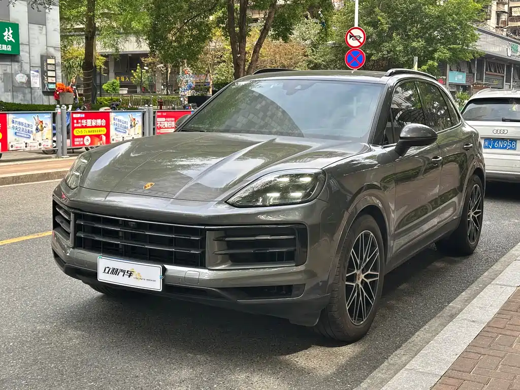 Porsche Cayenne 2024