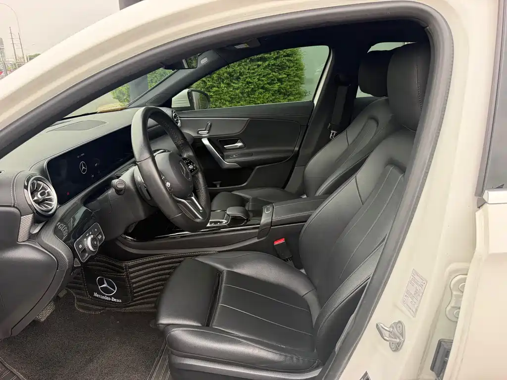 Mercedes-Benz A-Class — миниатюра 12