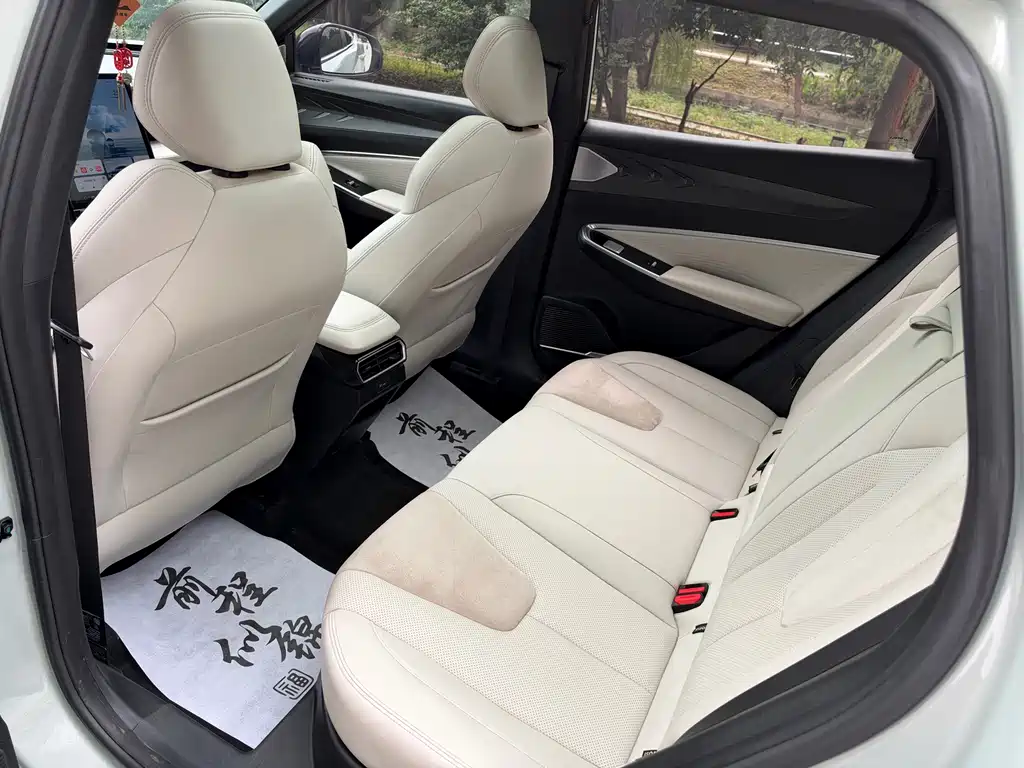 Geely Boyue L — миниатюра 7