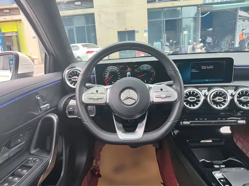 Mercedes-Benz A-Class — миниатюра 11