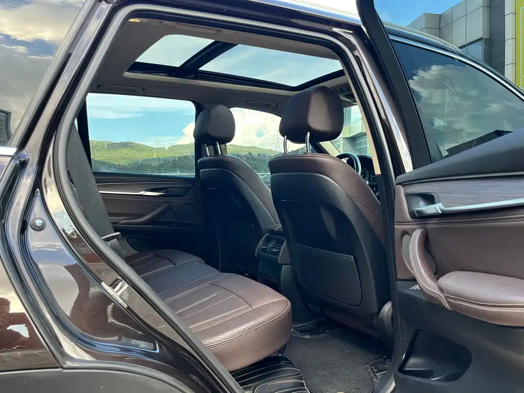 BMW X5 (Import) — миниатюра 29