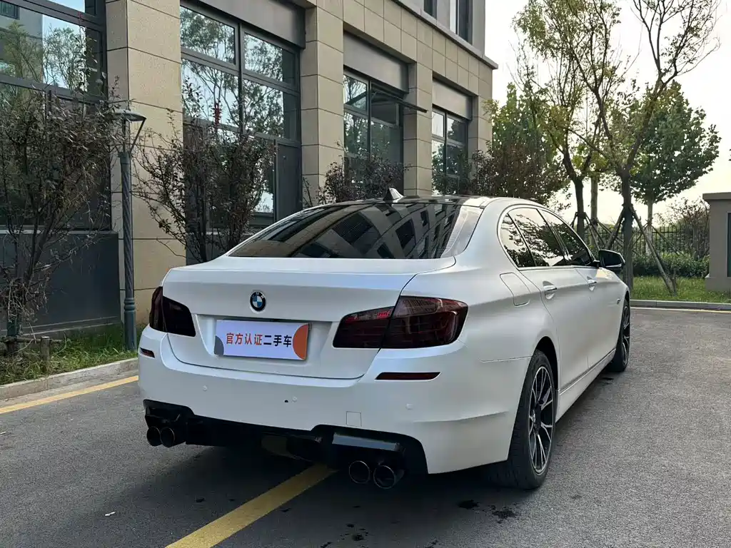 BMW 5 Series — миниатюра 9