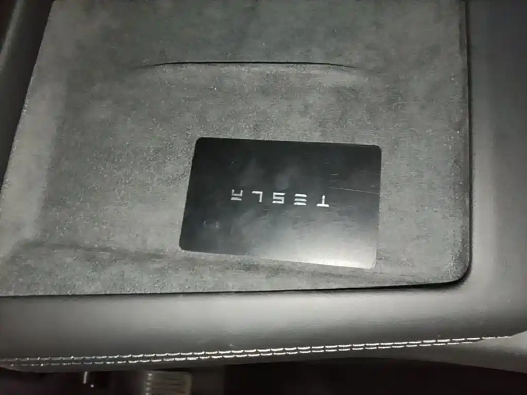 Tesla Model 3 — миниатюра 9
