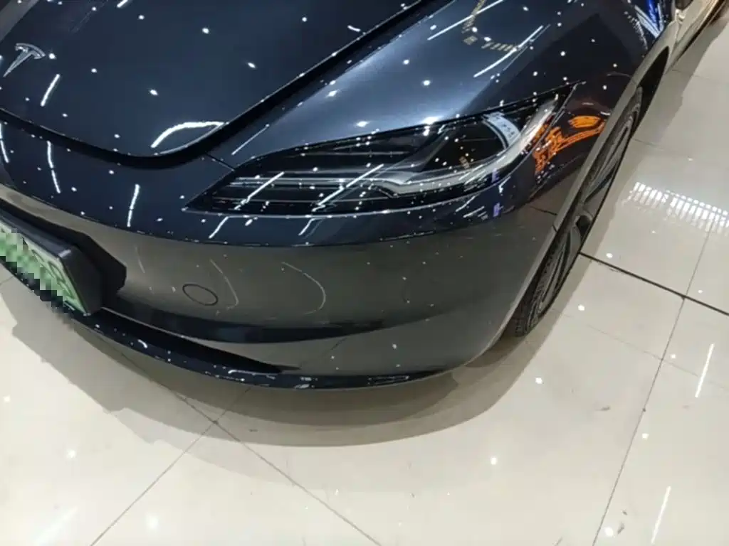 Tesla Model 3 — миниатюра 24