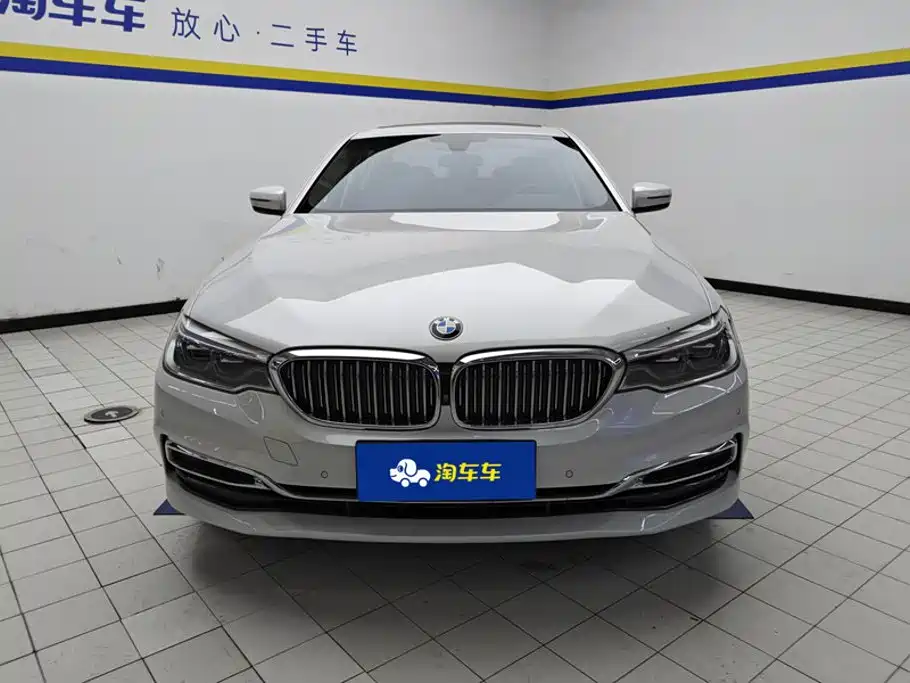 BMW 5 Series — миниатюра 2