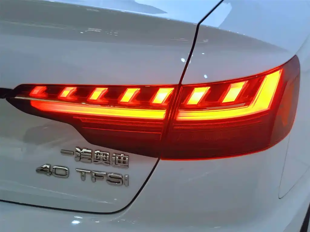 Audi A4L 2024 40 TFSI Luxury