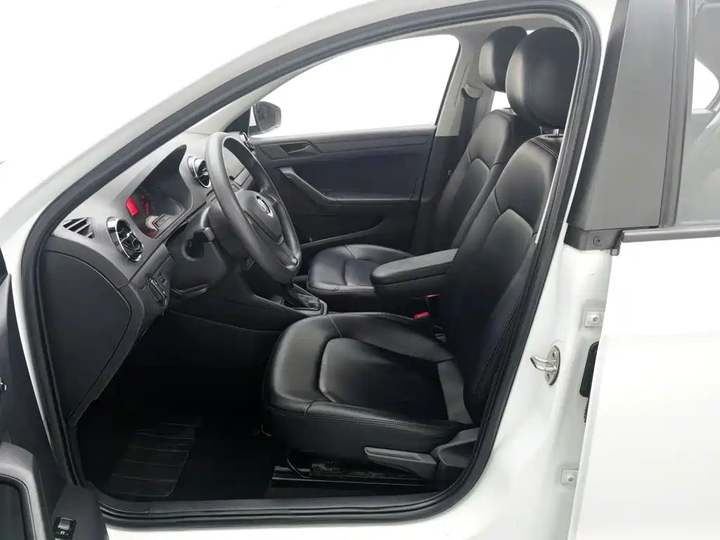 Volkswagen Jetta — миниатюра 10
