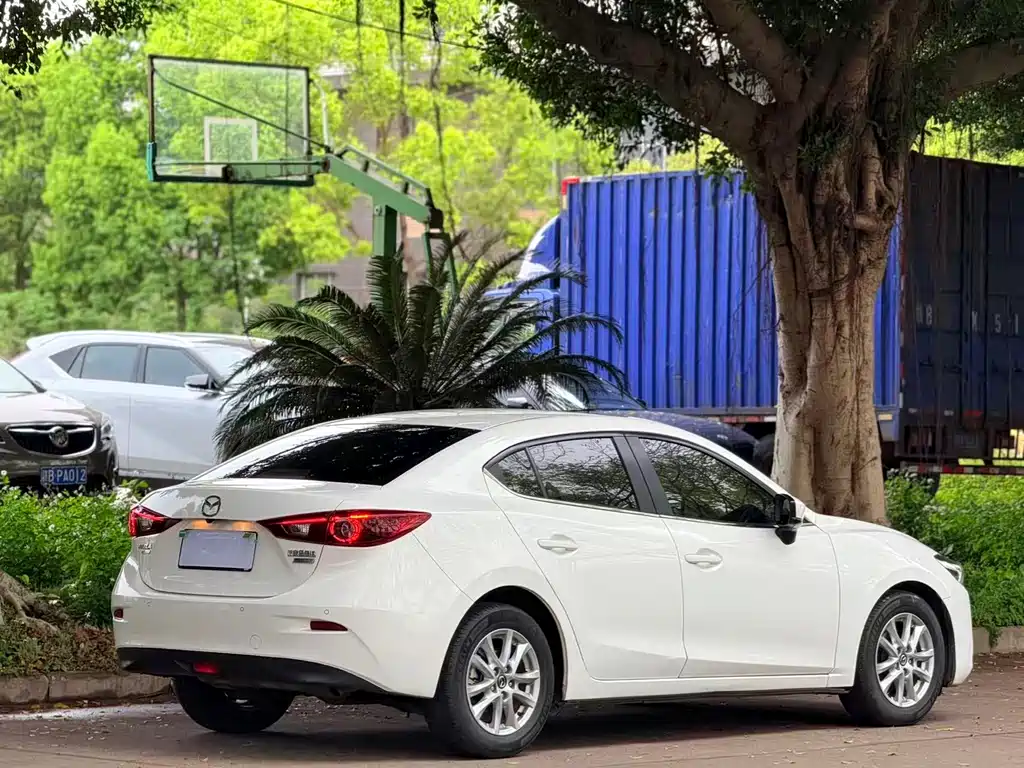 MAZDA 3 ANGKESAILA