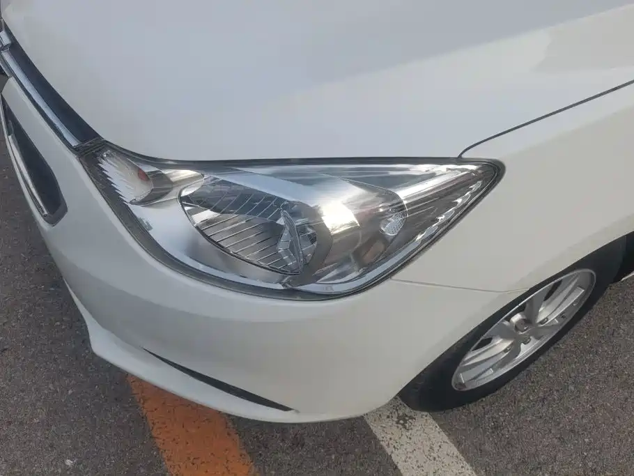 Chevrolet Sail — миниатюра 5