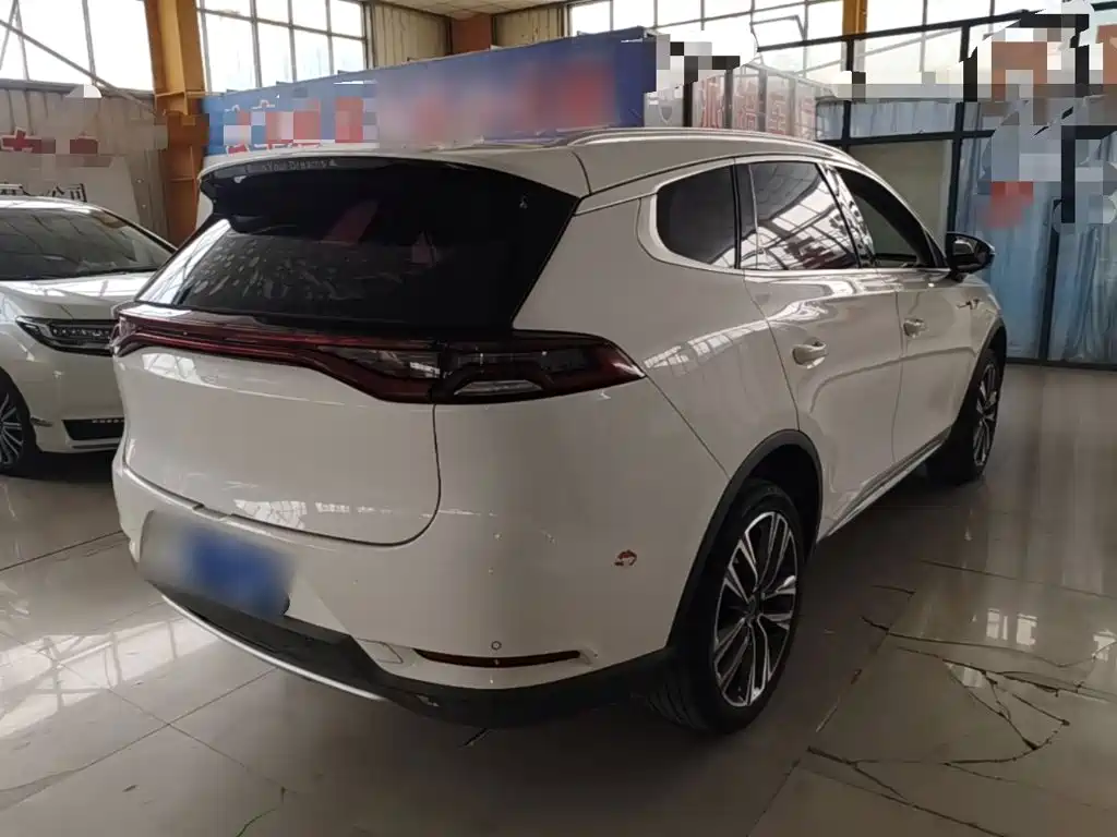 BYD Tang — миниатюра 6