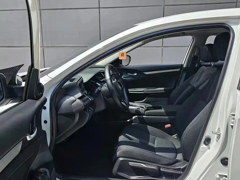 Honda Civic — миниатюра 8