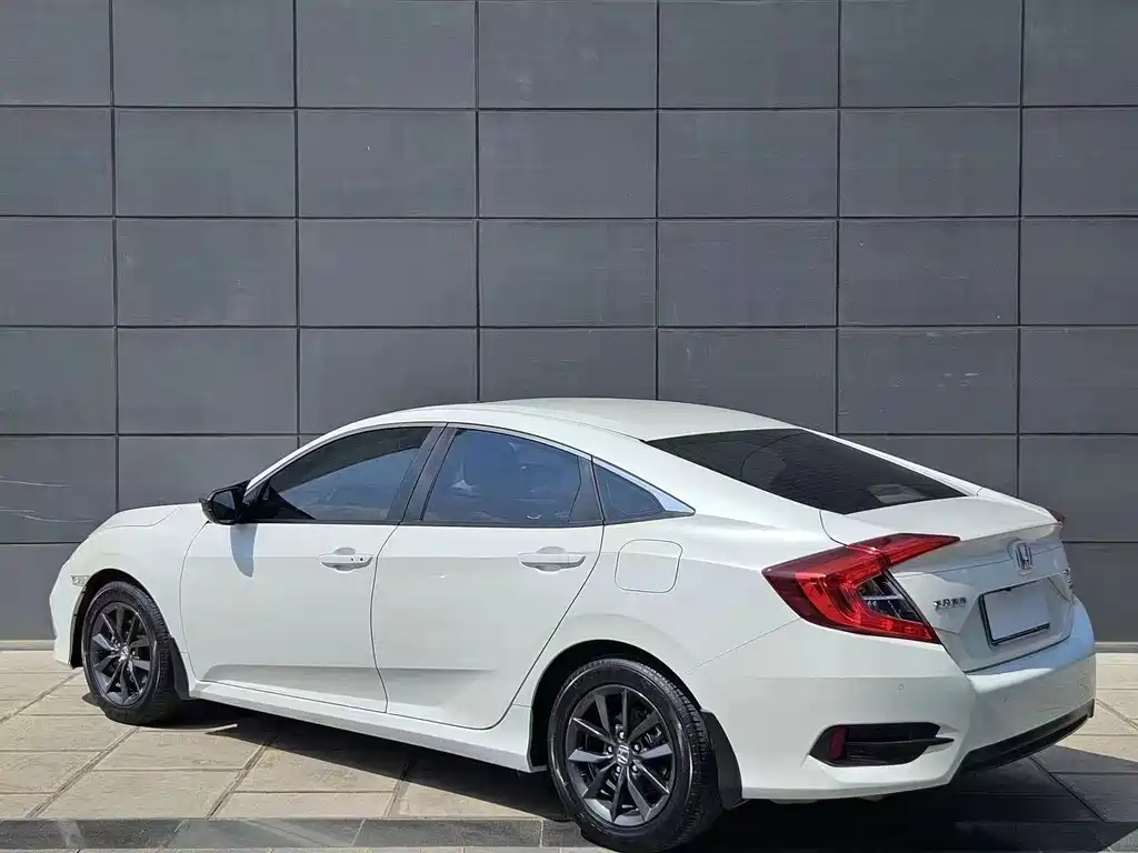 Honda Civic — миниатюра 4