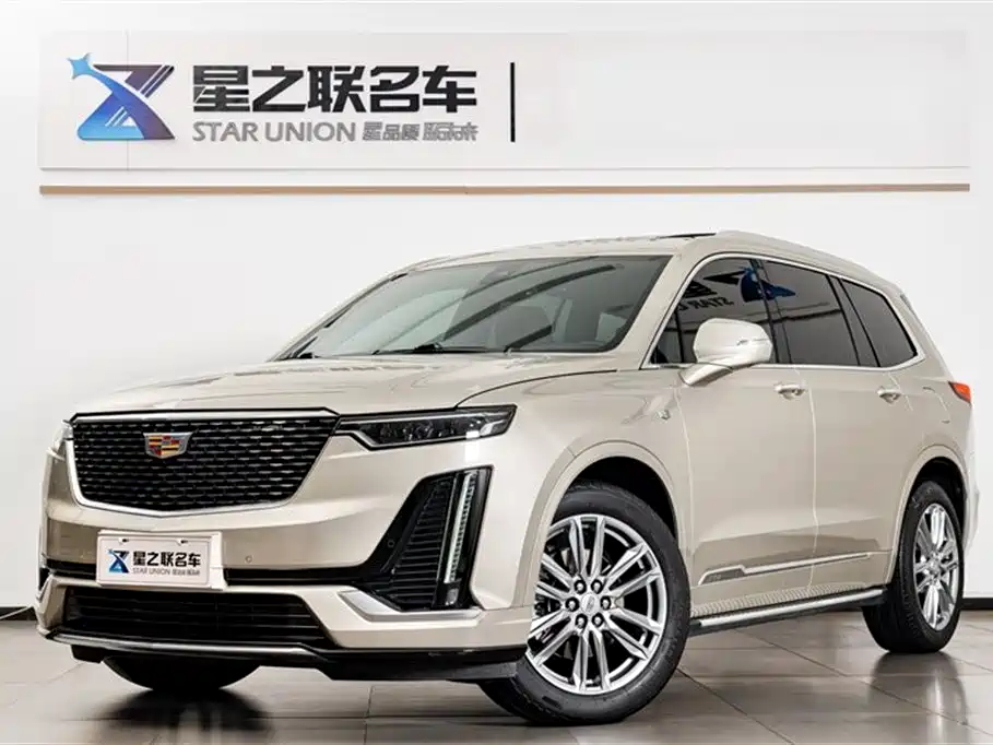 CADILLAC XT6