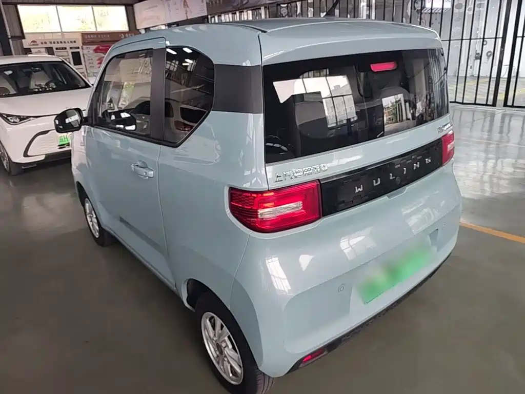 Wuling MINIEV — миниатюра 5