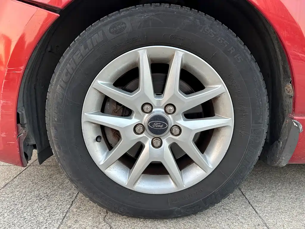 Ford Focus — миниатюра 20