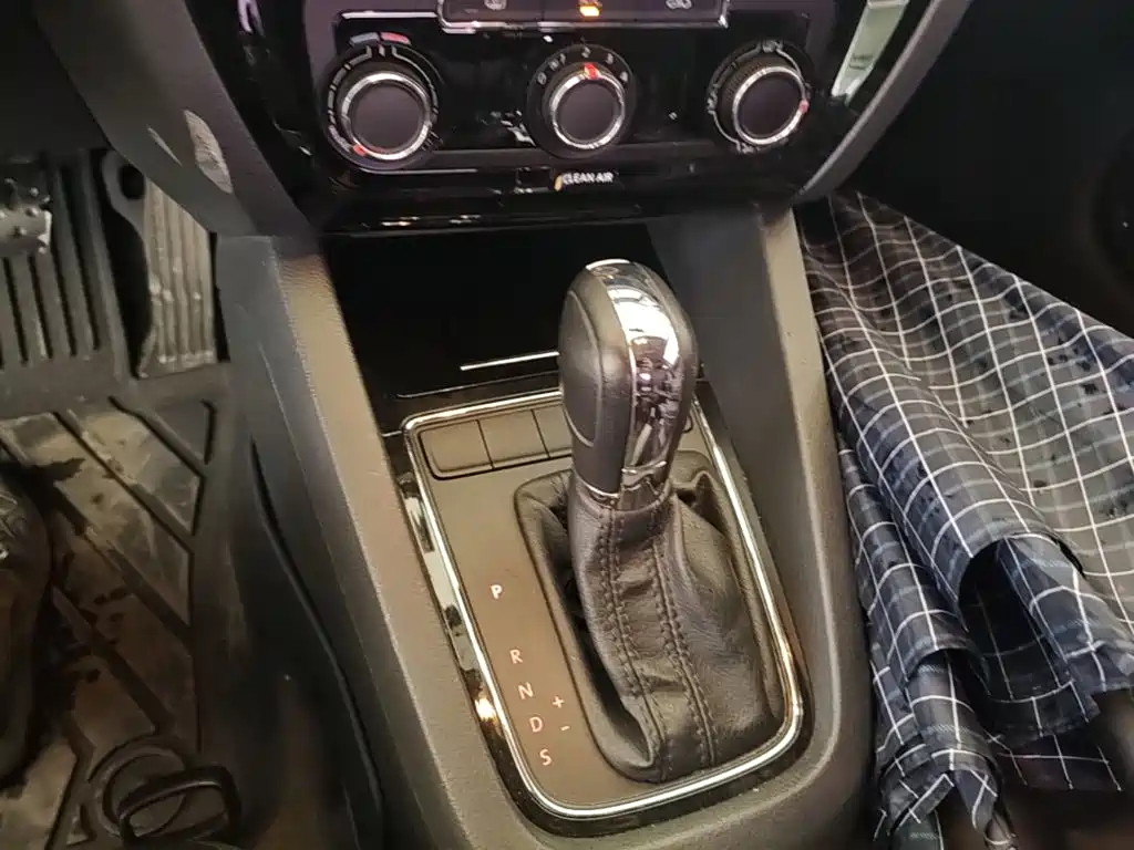 Volkswagen Sagitar — миниатюра 14