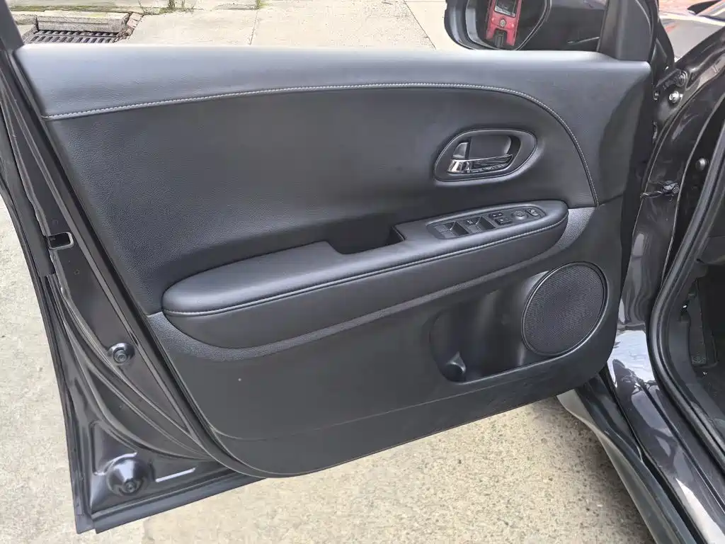 Honda Vezel — миниатюра 10