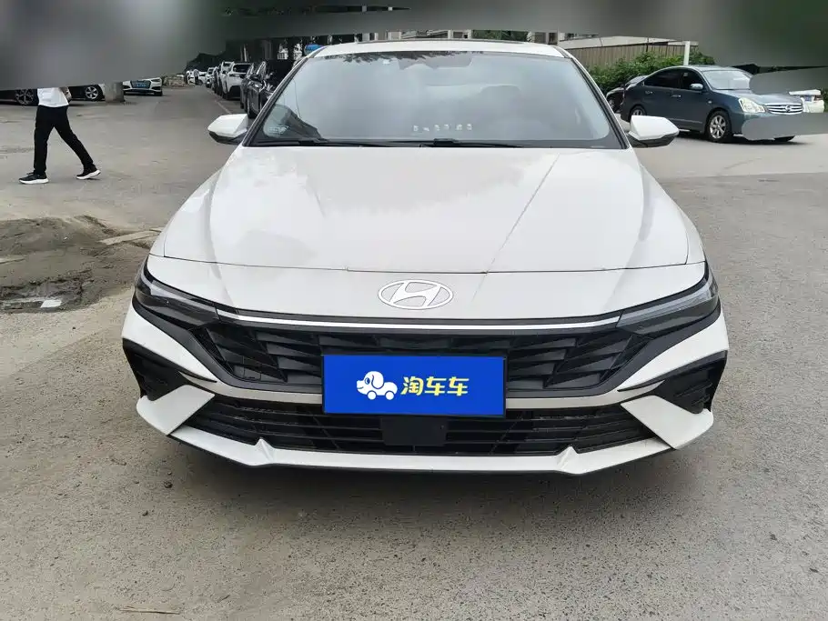 Hyundai Elantra 2025 Белый из Китая, фото 2