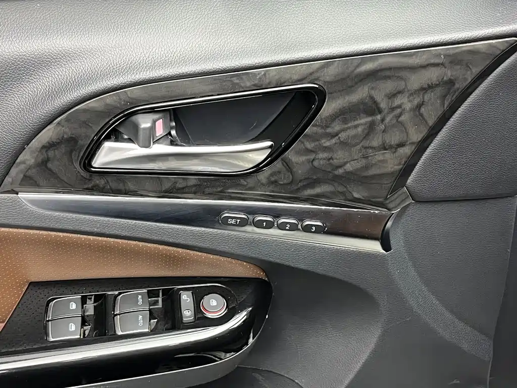BYD Tang 2015 2.0T Flagship