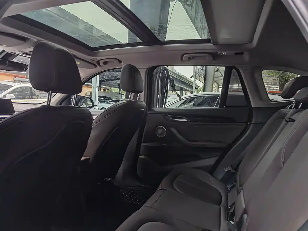 BMW X1 — миниатюра 8