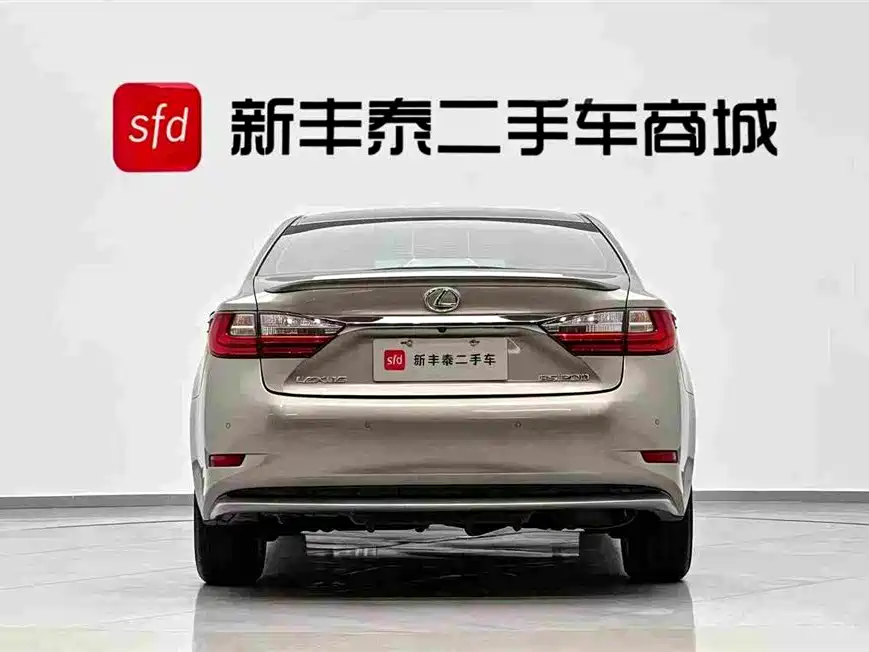 Lexus ES — миниатюра 7